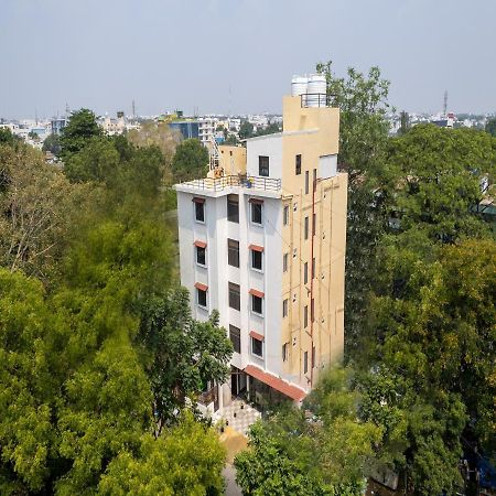 Hotel Vinayaga Tiruppur Εξωτερικό φωτογραφία