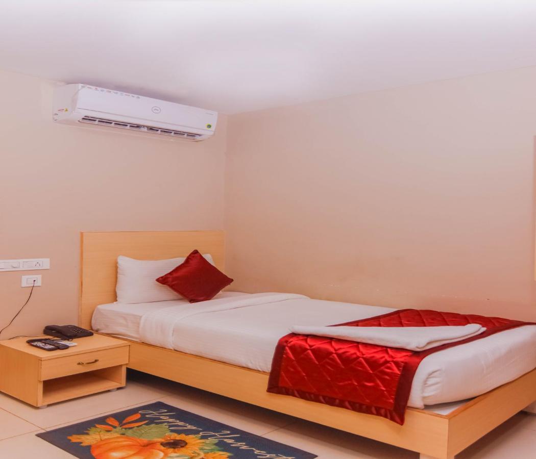 Hotel Vinayaga Tiruppur Εξωτερικό φωτογραφία