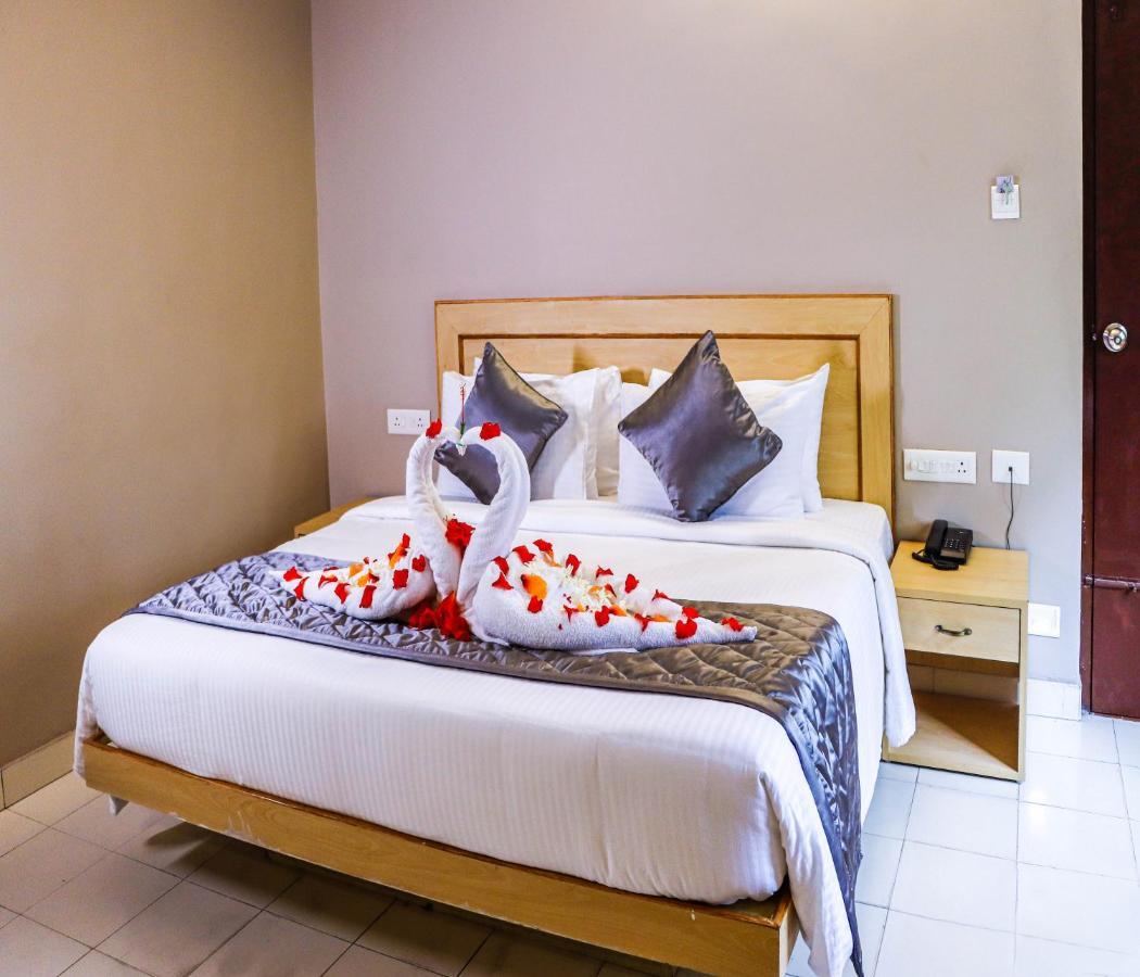 Hotel Vinayaga Tiruppur Εξωτερικό φωτογραφία
