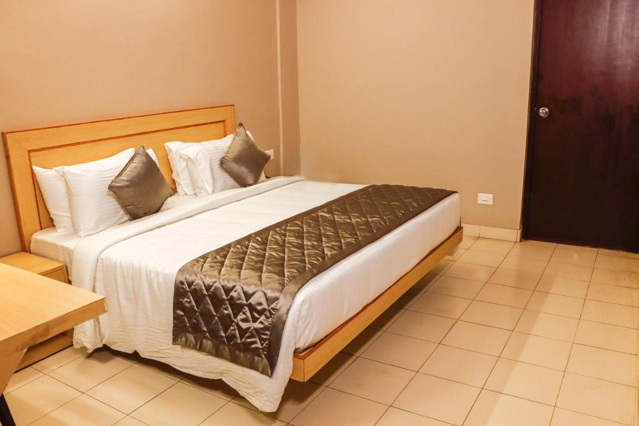 Hotel Vinayaga Tiruppur Εξωτερικό φωτογραφία